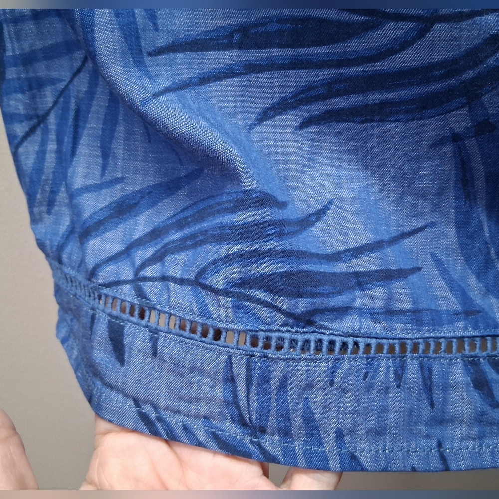 ​Cato Blouse 100% Tencel Lyocell Size 18/20W Plus Blue Tropical Palm Print Halte - Picture 10 of 12